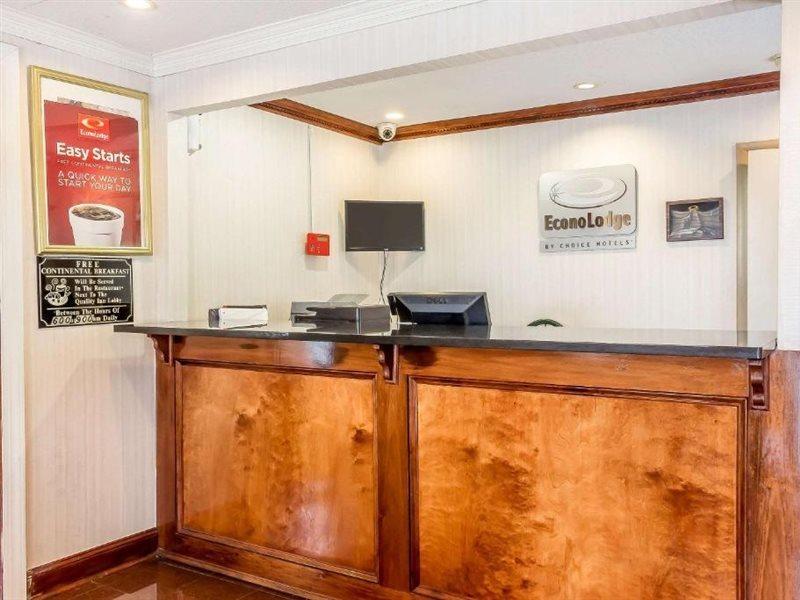 Red Carpet Philadelphia Airport Motel 2*