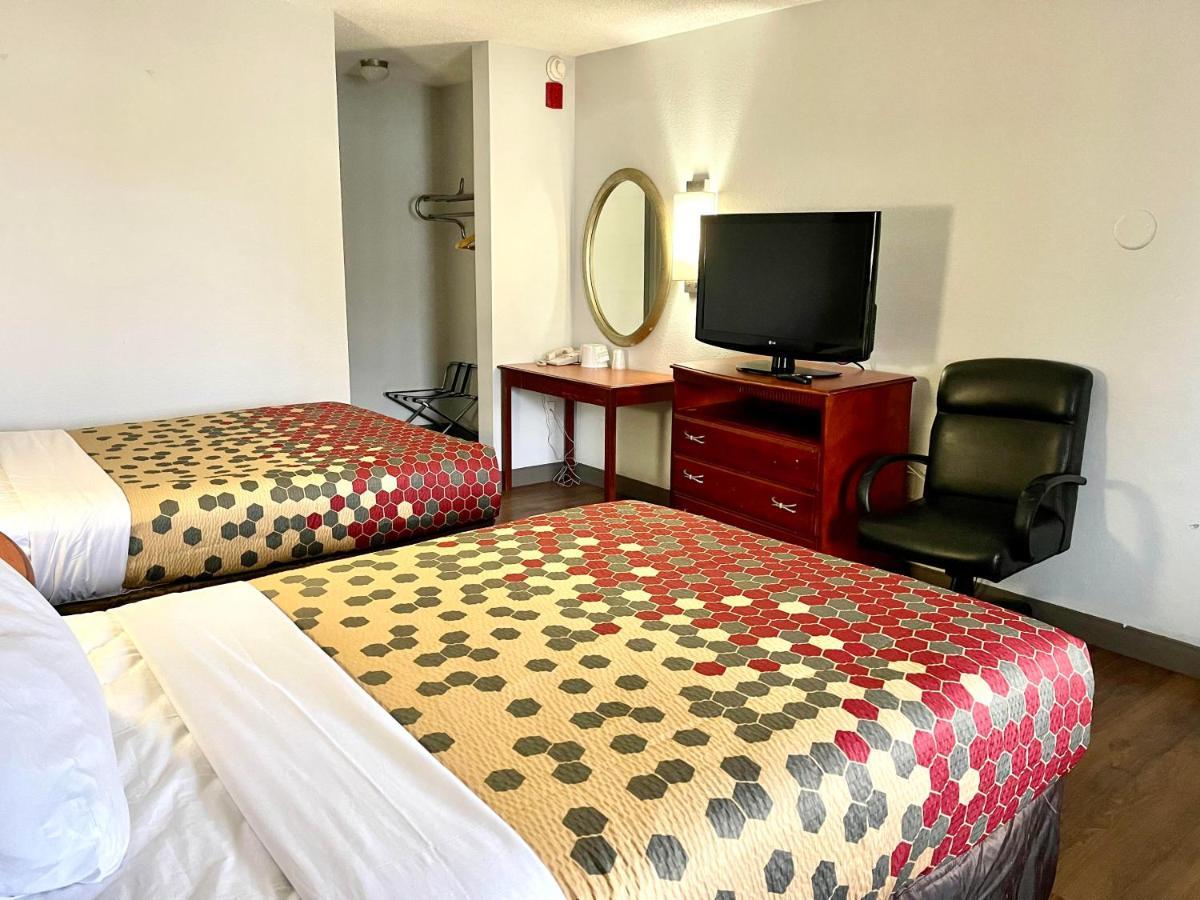 Red Carpet Philadelphia Airport Motel Lester