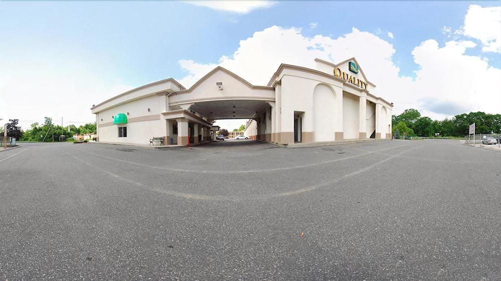 Red Carpet Philadelphia Airport Motel 2*