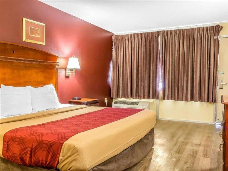 Motel Red Carpet Philadelphia Airport 2*