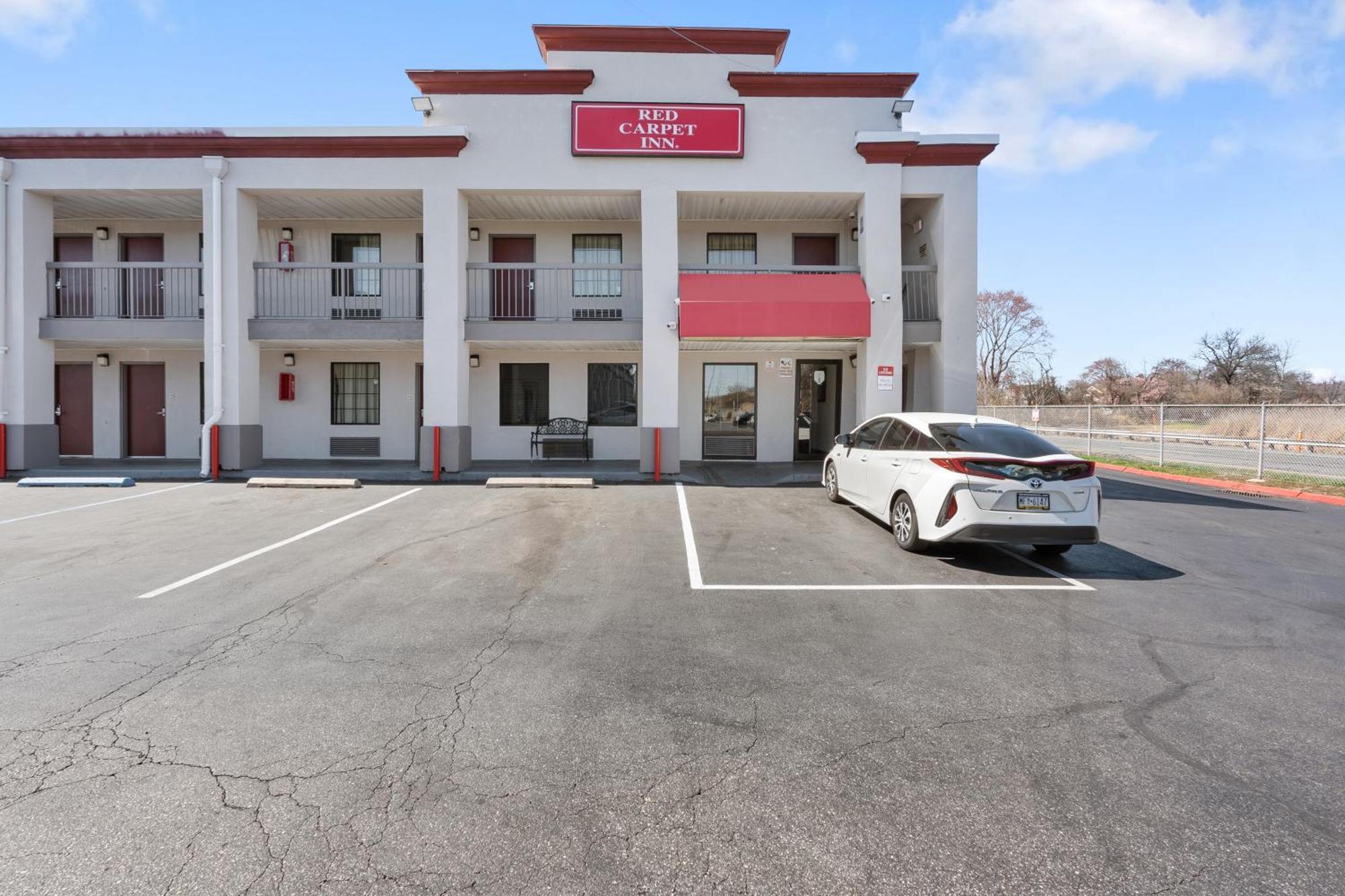 Red Carpet Philadelphia Airport Motel 2*